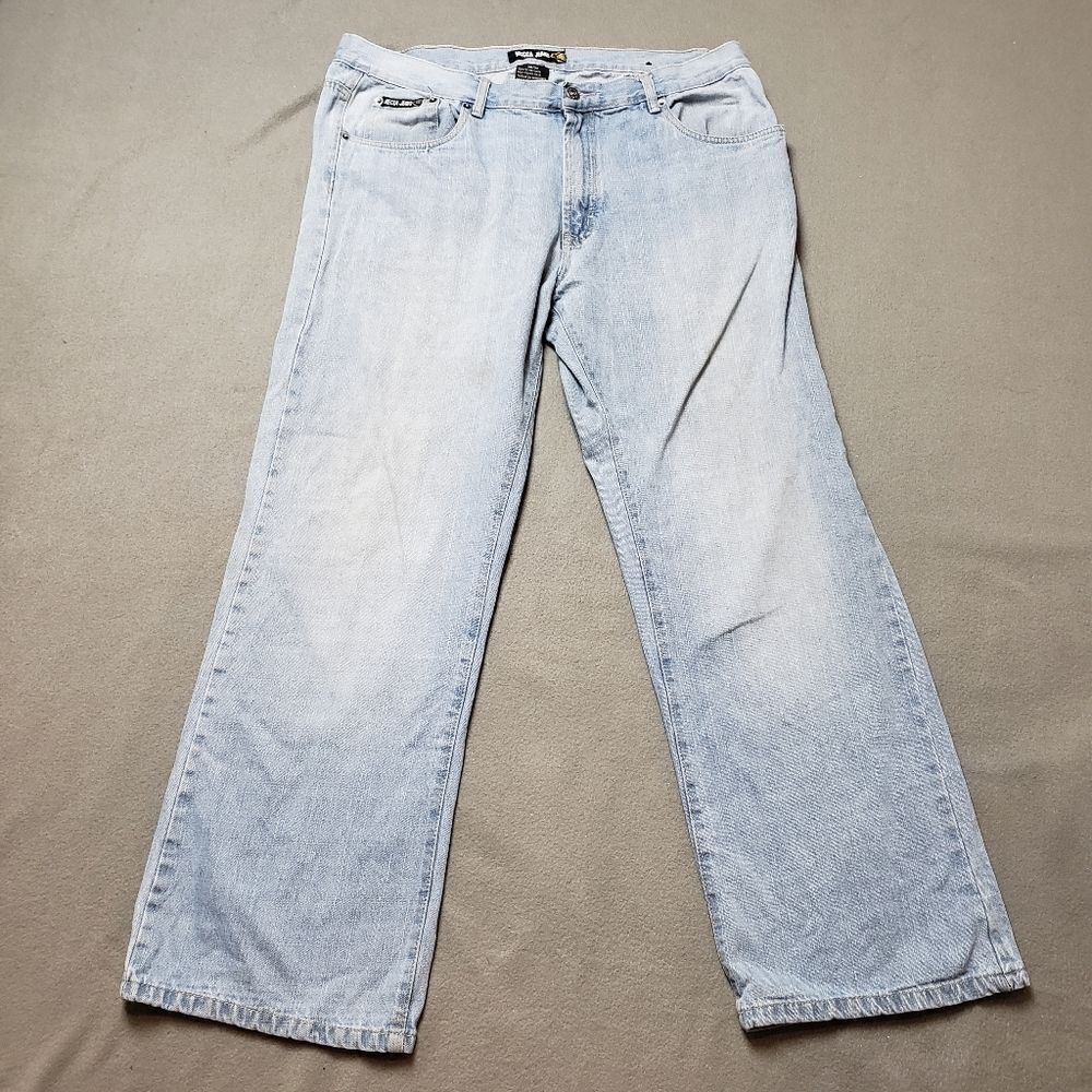 Vintage Mecca Jeans. Light wash Jeans Size 38